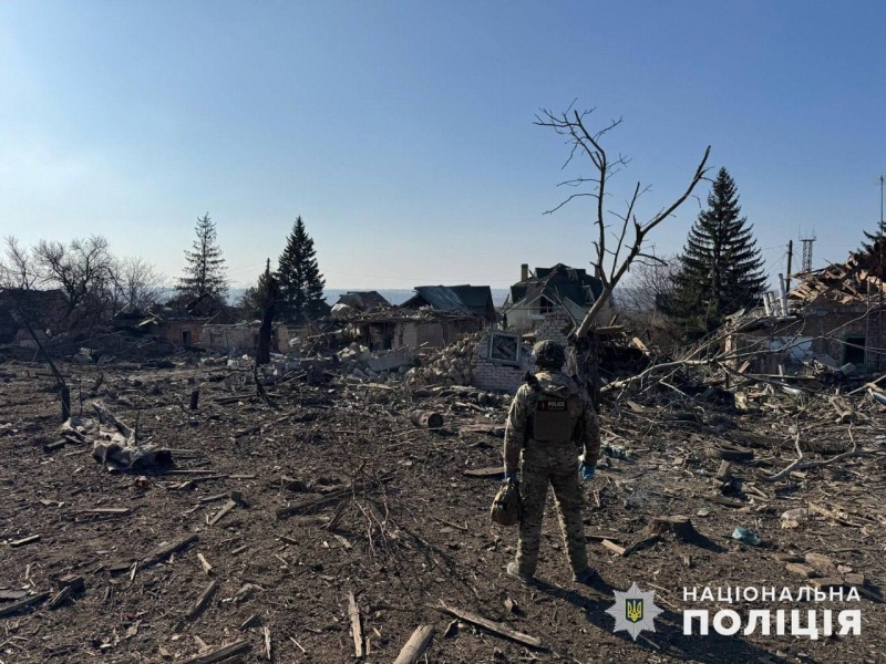 Russian forces drop 19 bombs on Donetsk region in one day: Casualties reported