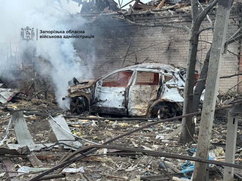 Russian forces attack Zaporizhzhia region: One killed, three injured