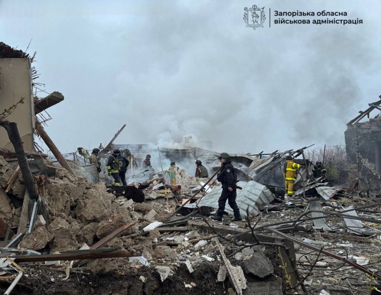 Russian forces attack Zaporizhzhia region: One killed, three injured