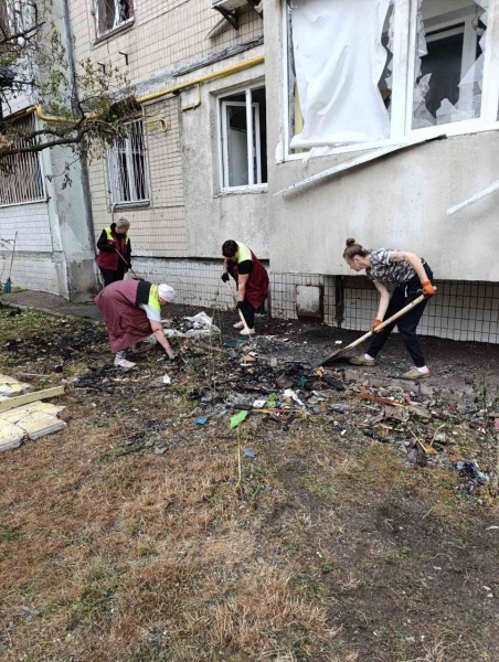 Russian strike hits Kyiv: 9 buildings, schools and medical center damaged