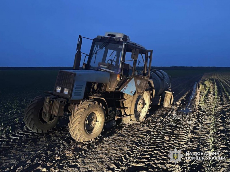 Russia strikes agricultural enterprises in Chernihiv region: Injuries reported