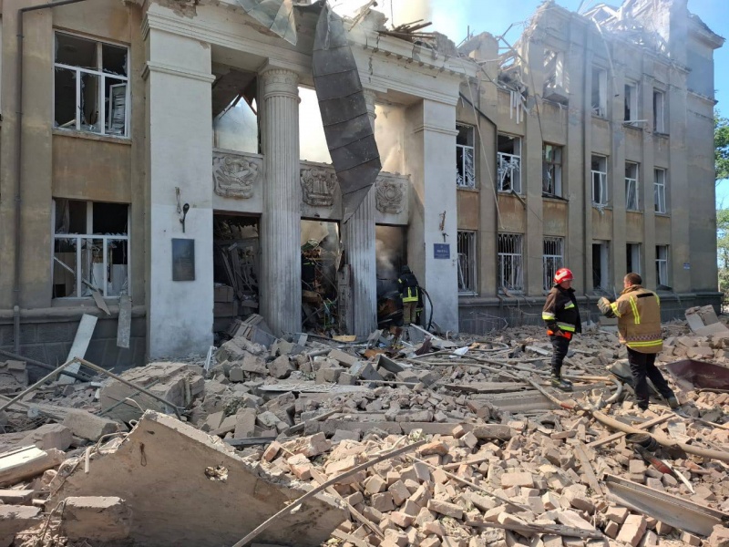 Russia completely destroyed lyceum in Odesa region with ballistic missile - Zelenskyy