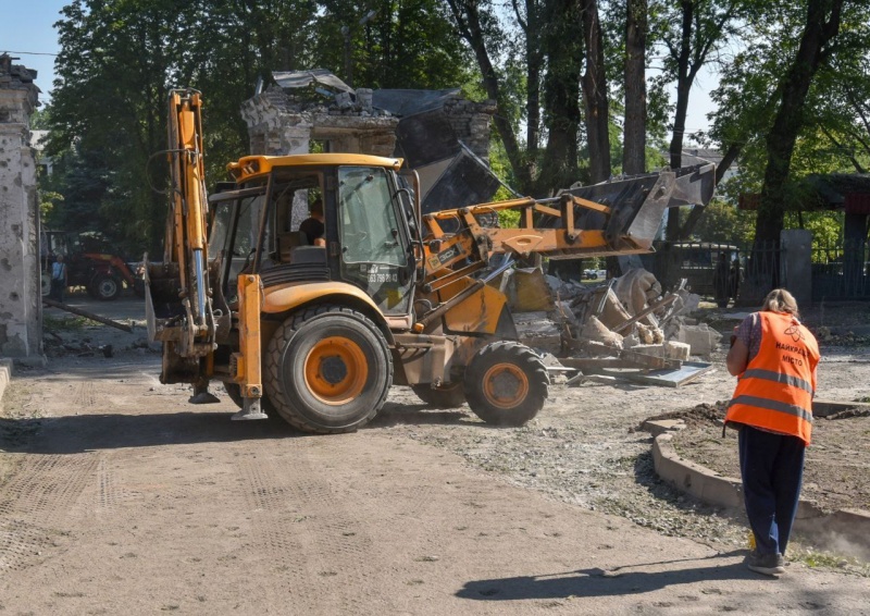 Russia hits hospital in Ukraine's Kamianske: Number of injured rises to 22, including pregnant woman