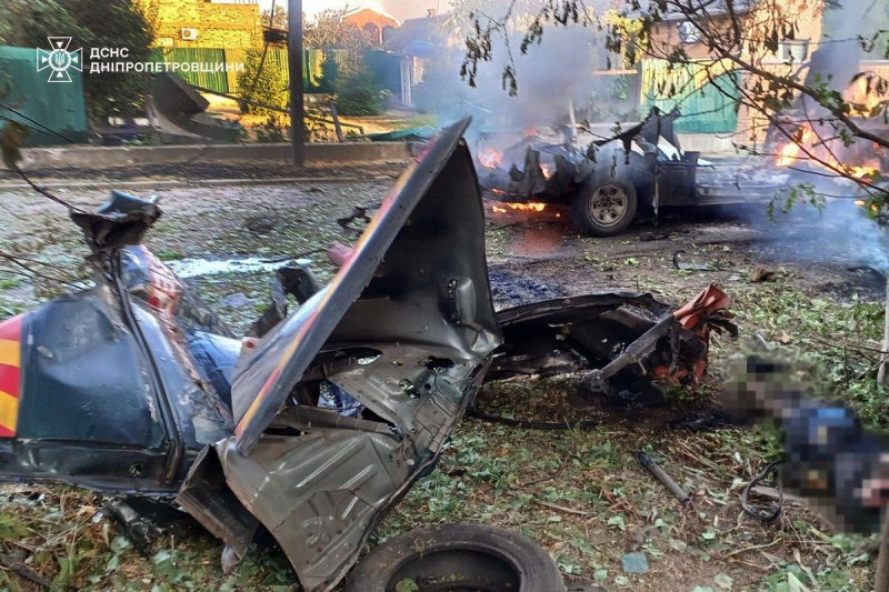 Russian army attacks State Emergency Service vehicle in Ukraine's Nikopol: 3 people killed
