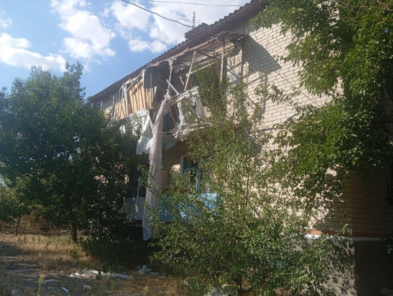 Russian forces bomb house in Kherson region - Photos