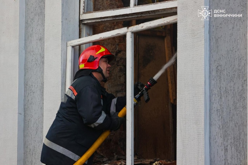 Russian strike hits Vinnytsia region: Emergency services show aftermath