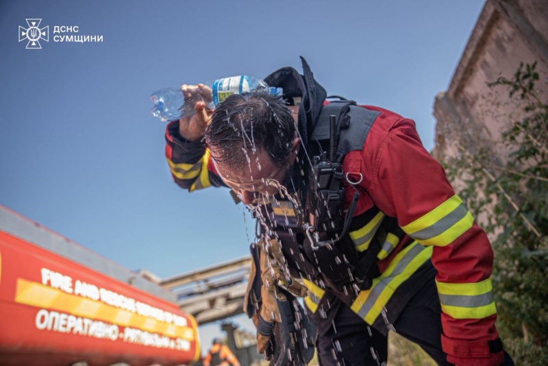 Repeated strikes target rescuers battling blaze after Russian attack