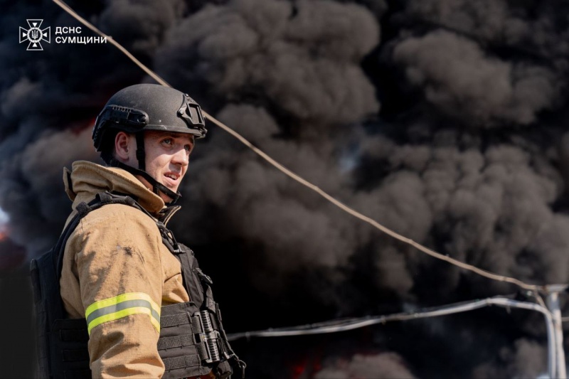 Repeated strikes target rescuers battling blaze after Russian attack