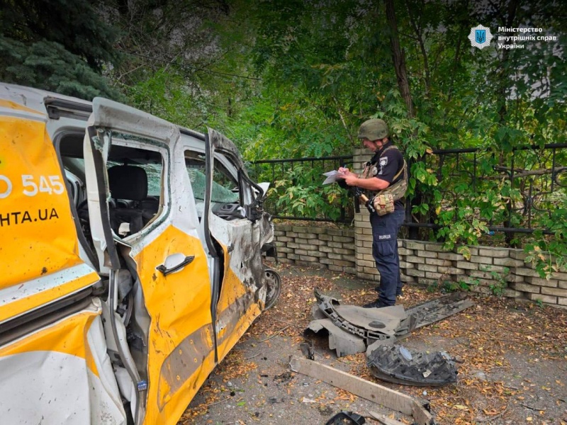 Evacuation of civilians continues in Ukraine's Yarova following Russian airstrike