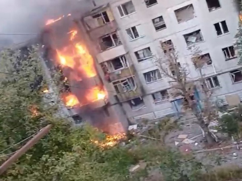 Massive shelling hits Donetsk region: Damaging homes and wounding civilians