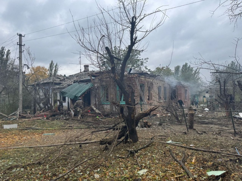 Russian forces drop bombs on Sloviansk, destruction and injuries reported