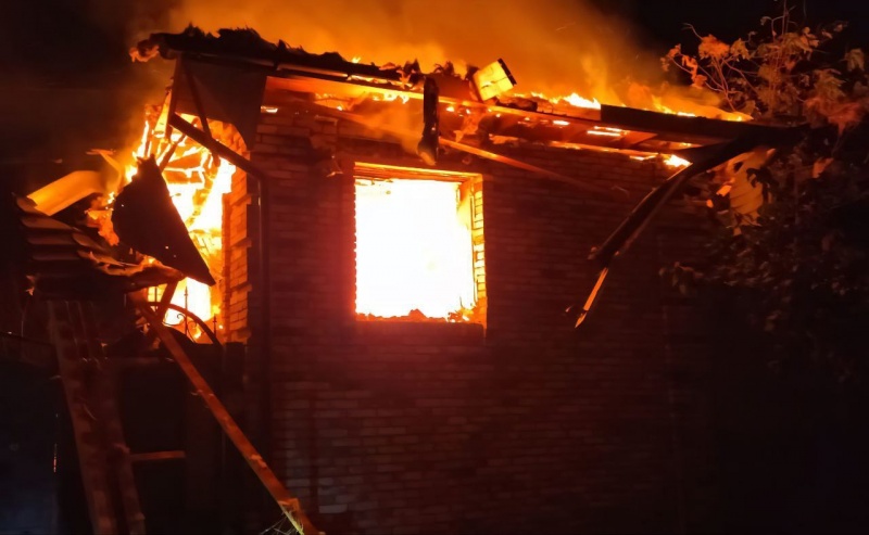 Russians strike Dnipro and the region overnight: Fires break out, one injured