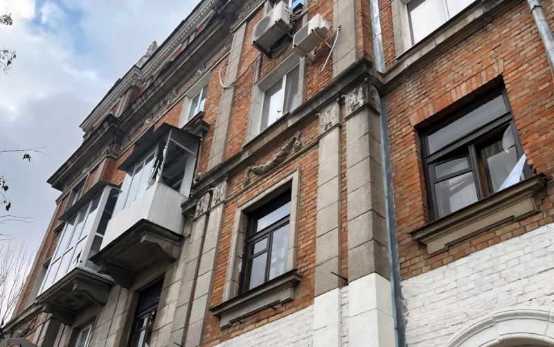 Russia hits Ukrainian city of Nikopol with artillery, casualties reported