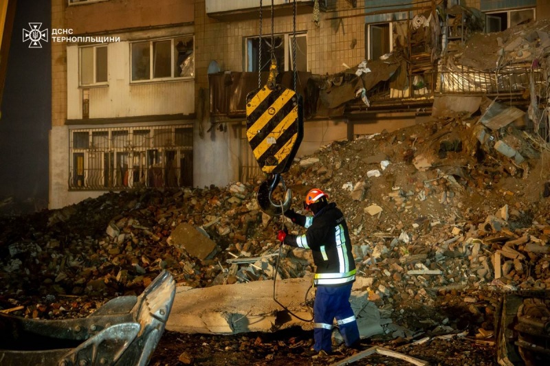 Rescue efforts continue in Ukrainian city of Ternopil after deadly Russian attack: 28 dead, 16 missing