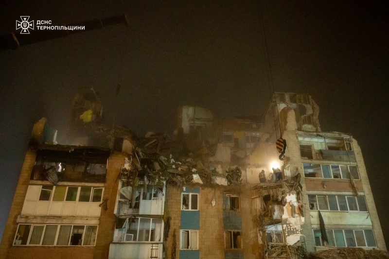 Rescue efforts continue in Ukrainian city of Ternopil after deadly Russian attack: 28 dead, 16 missing