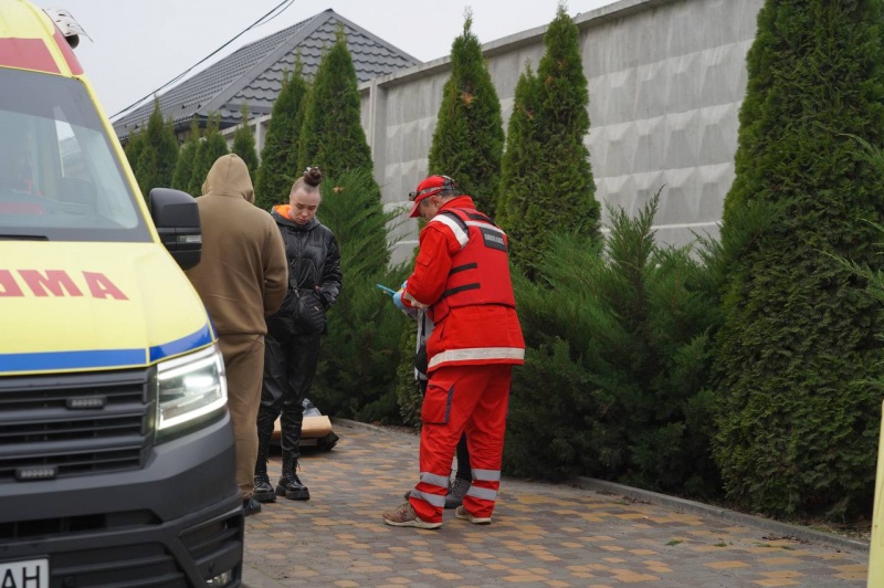 Russia hits Ukrainian city of Dnipro with ballistic missile, causing deaths and injuries