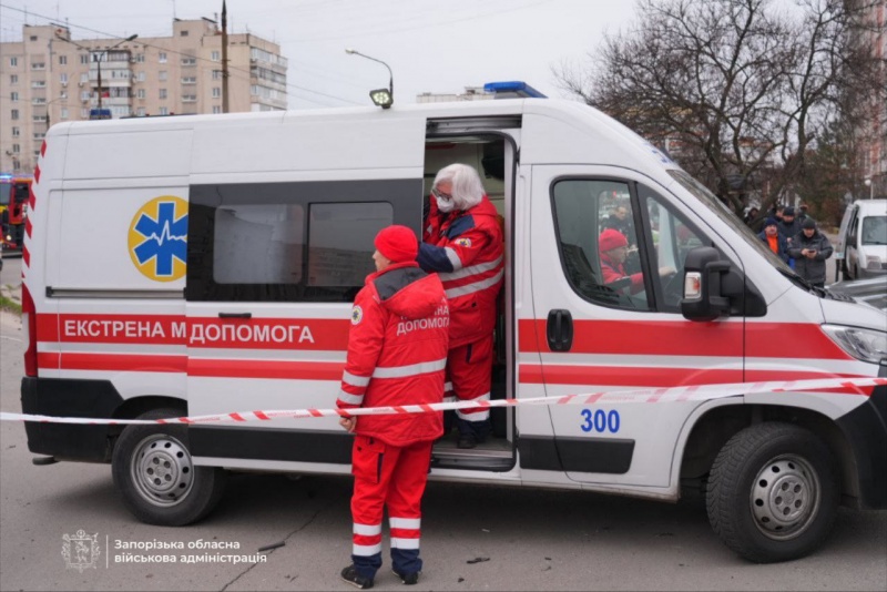 Russia hits supermarket in Zaporizhzhia, leaves injuried and damages