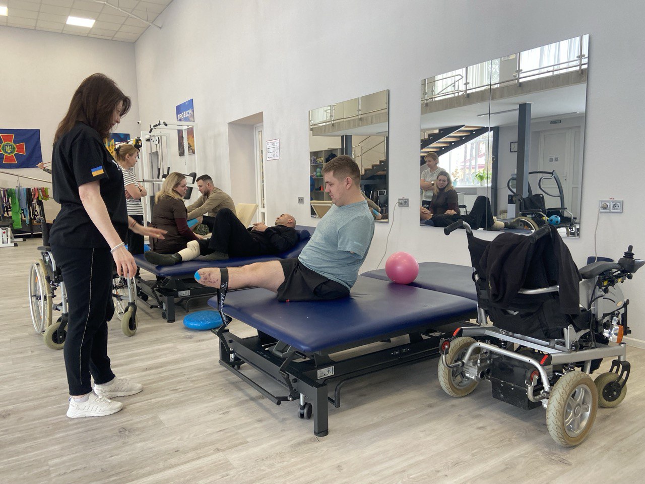 Nightmares, blindness, and healing with dogs: How Ukrainian defenders restore their lives after war trauma