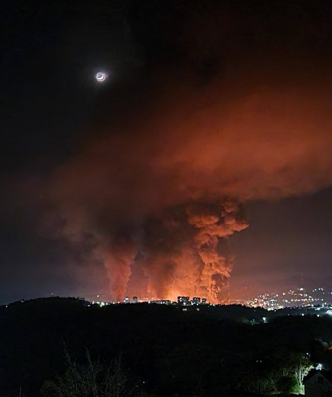 Пожар на НПЗ в Туапсе после атаки дронов продолжается уже пятые сутки
