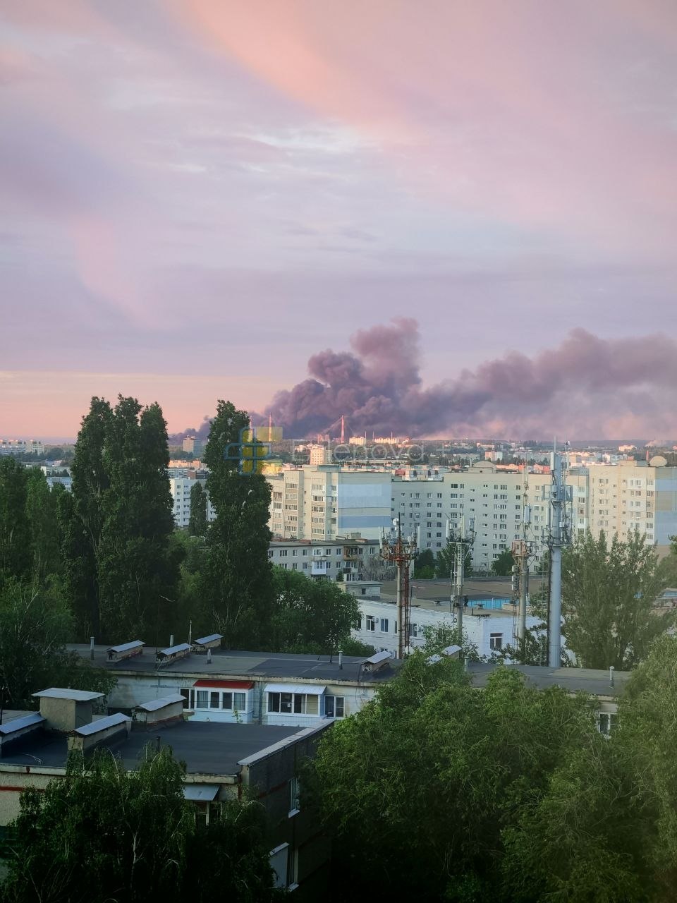 Дрони атакували нафтопереробний завод у Саратові, спалахнула пожежа (фото, відео)