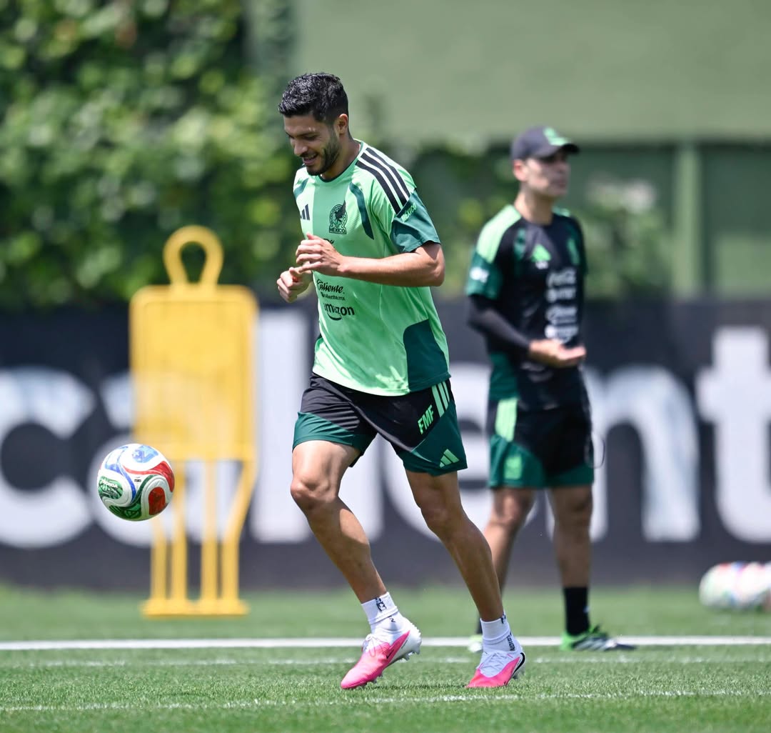 Рауль Хіменес – головна зірка збірної Мексики. Фото: Mexican National Team