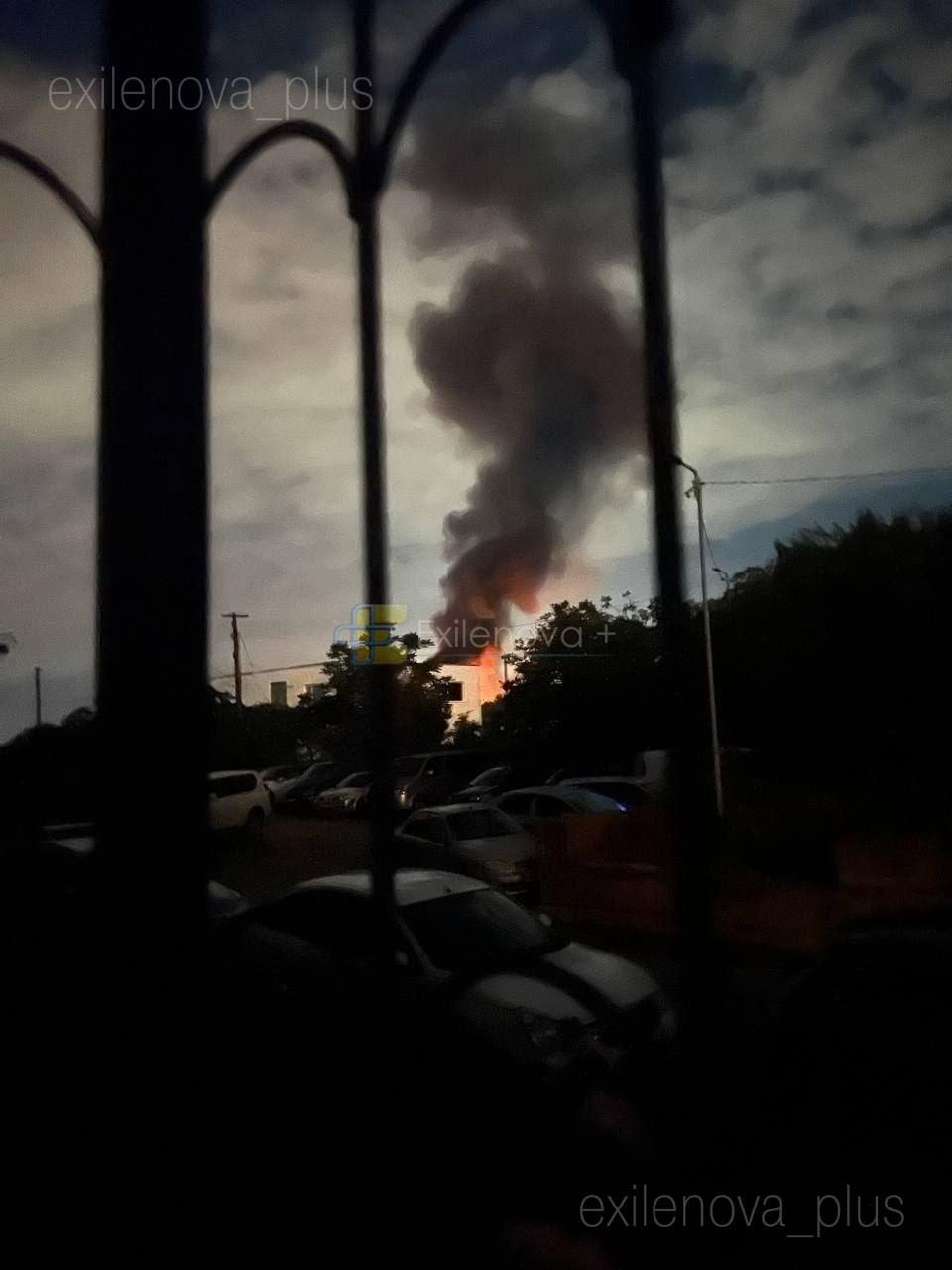 У Сімферополі спалахнула пожежа біля ТЕЦ після нічної атаки безпілотників