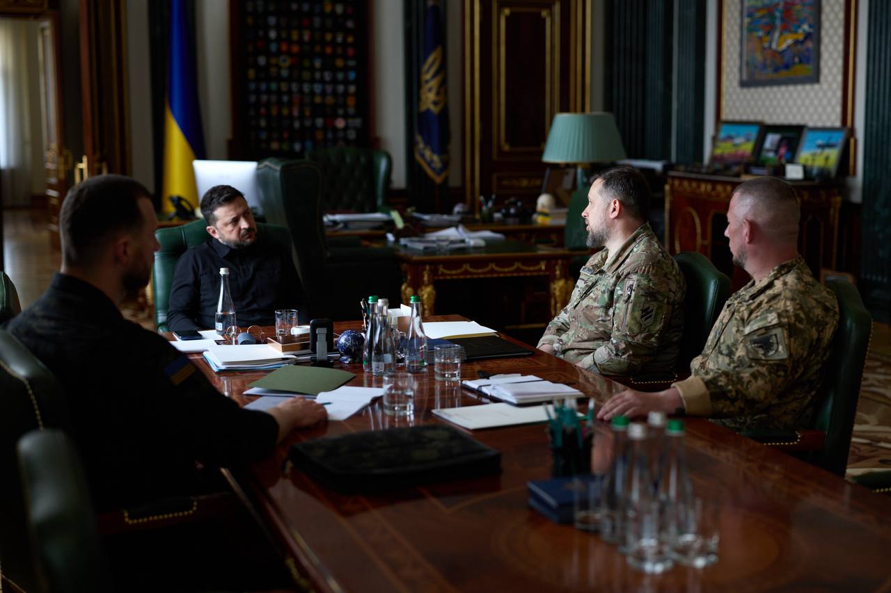 Переполох на Банковій. Як Зеленський обрав Драпатого і чи піде Федоров у політику