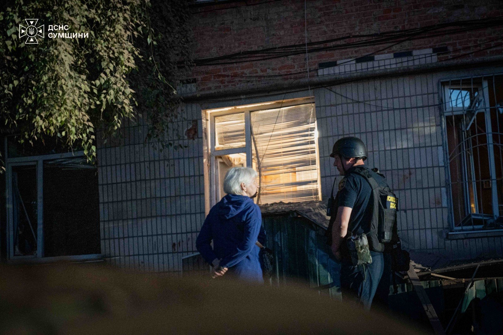 РФ массированно атаковала Сумы КАБами: повреждены дома, пострадали 10 человек