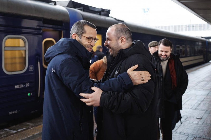 European and NATO security advisers arrive in Kyiv