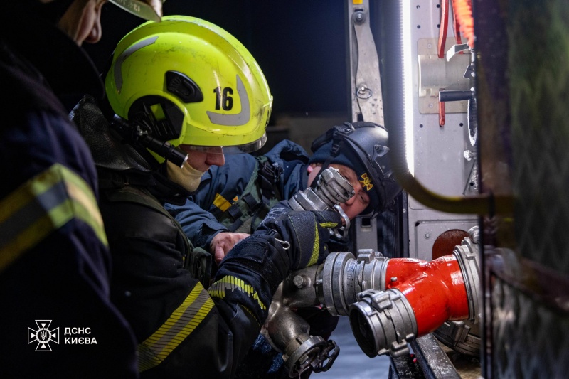 Night attack on Kyiv: Photos show the aftermath