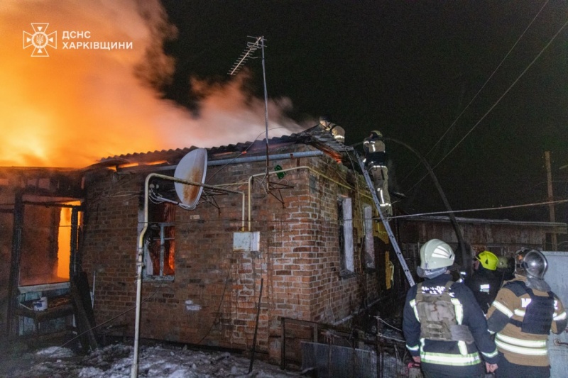 Ukraine hit by 370 drones and 21 missiles from Russia overnight: Air defense in action