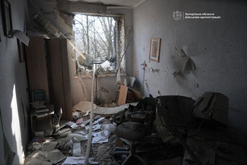 Russians strike maternity hospital in Zaporizhzhia