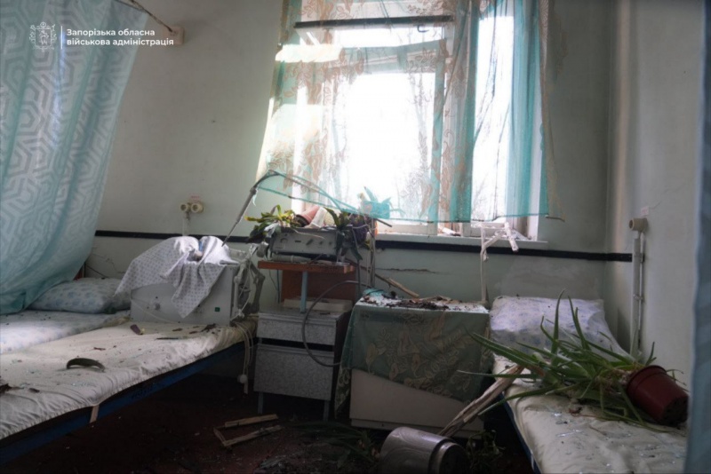 Russians strike maternity hospital in Zaporizhzhia