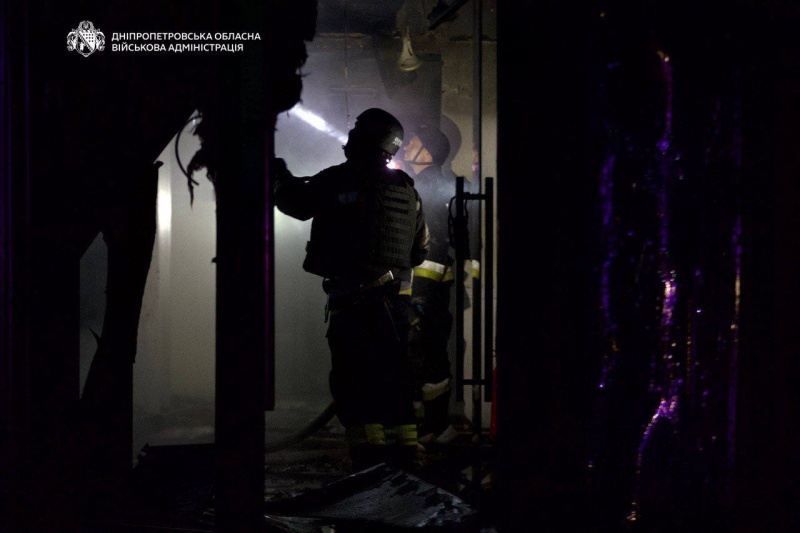 Dnipro hit overnight: 8 high-rises damaged and hundreds of windows shattered (photos)