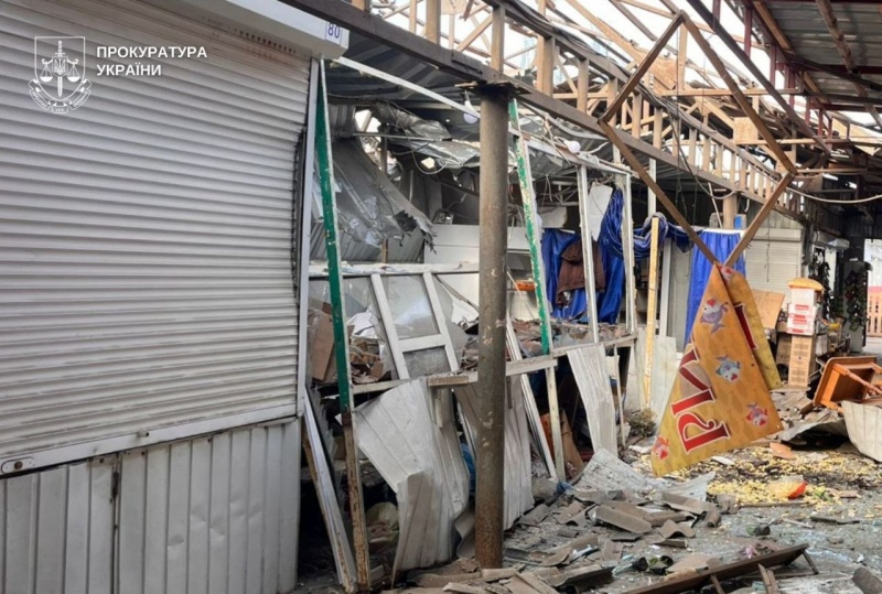 Russians hit Nikopol market: several killed, 20+ injured