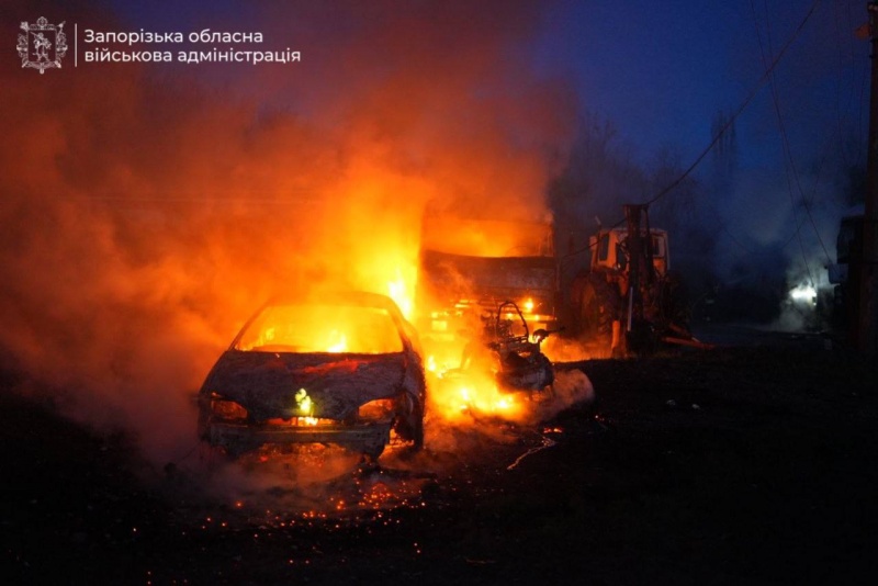 Zaporizhzhia struck overnight as Russian attack sparks huge fire (photos, video)