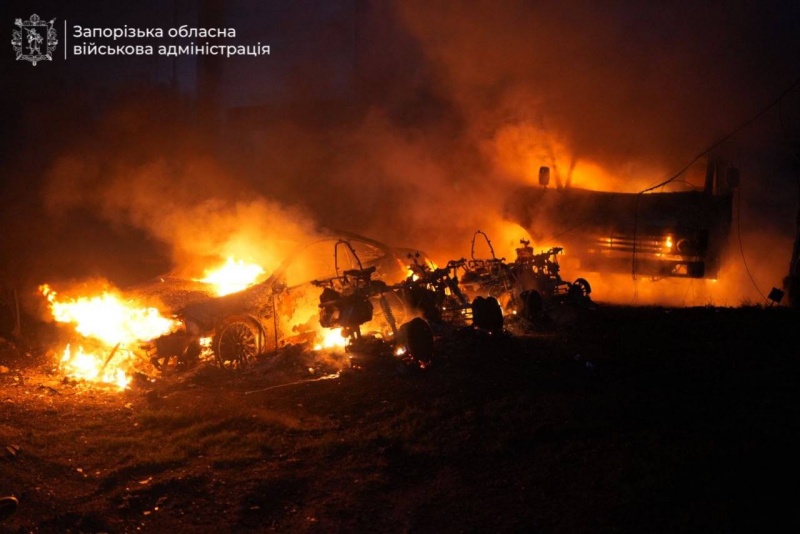 Zaporizhzhia struck overnight as Russian attack sparks huge fire (photos, video)