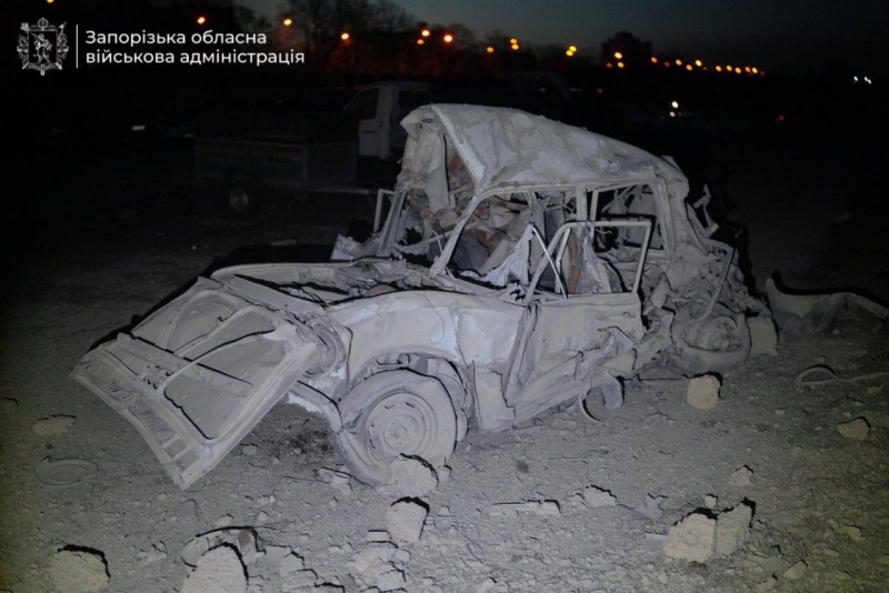 Zaporizhzhia struck overnight as Russian attack sparks huge fire (photos, video)