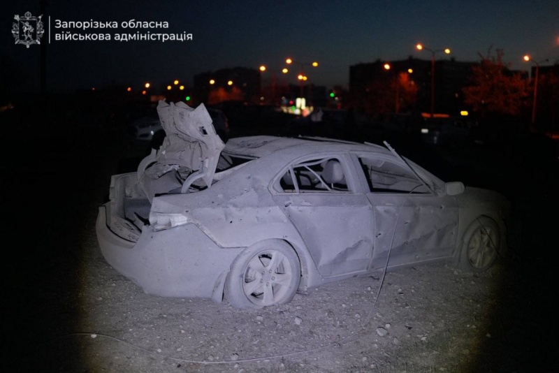 Zaporizhzhia struck overnight as Russian attack sparks huge fire (photos, video)