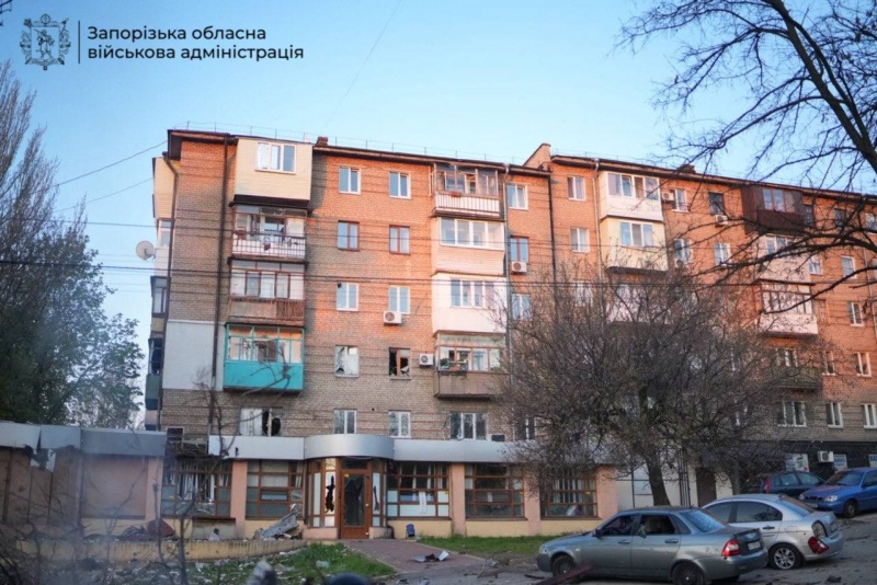 Zaporizhzhia struck overnight as Russian attack sparks huge fire (photos, video)