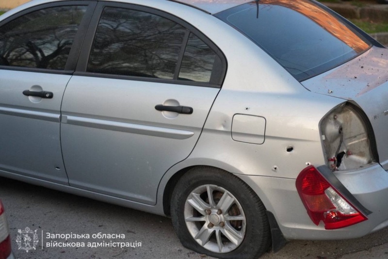 Zaporizhzhia struck overnight as Russian attack sparks huge fire (photos, video)