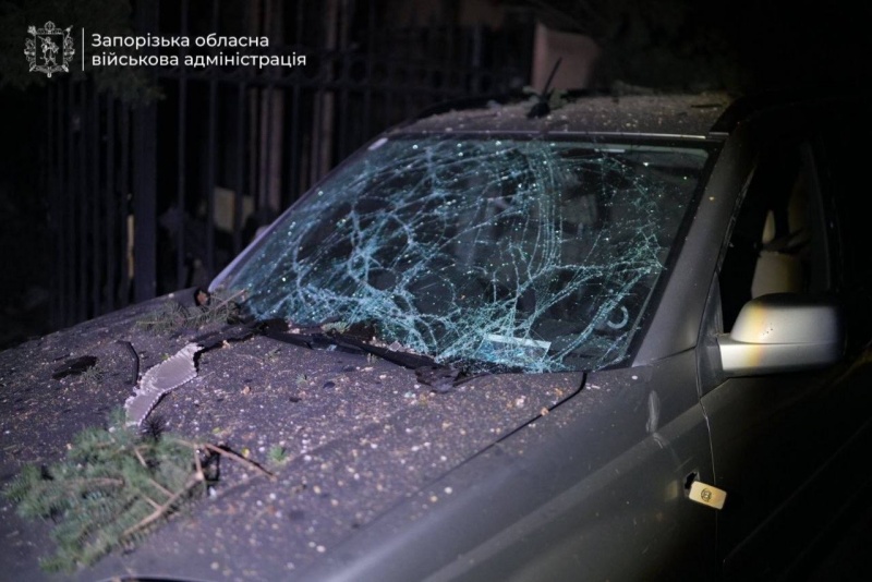 Zaporizhzhia hit by drones, reports of wounded and burning sites