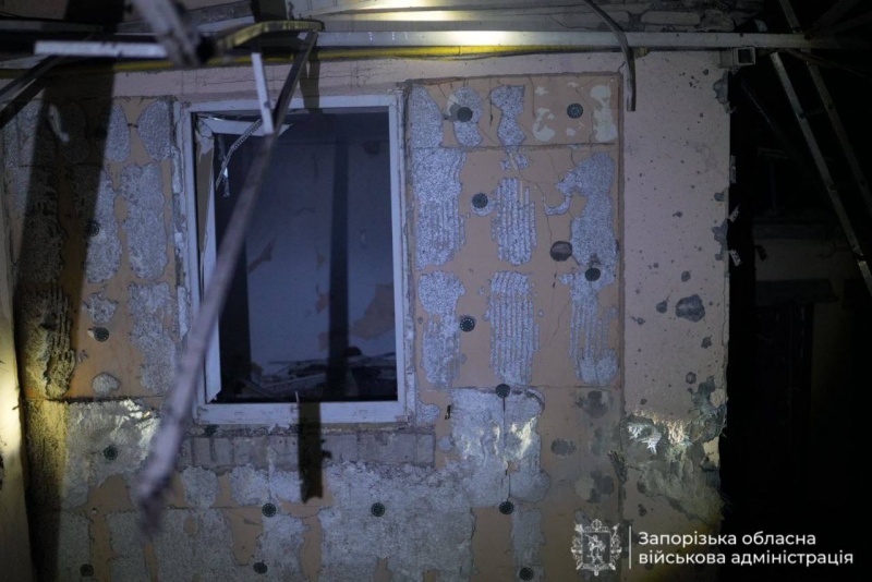 Zaporizhzhia hit by drones, reports of wounded and burning sites