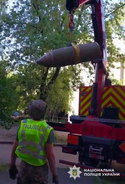 Warhead from missile falls near apartment building in Kyiv
