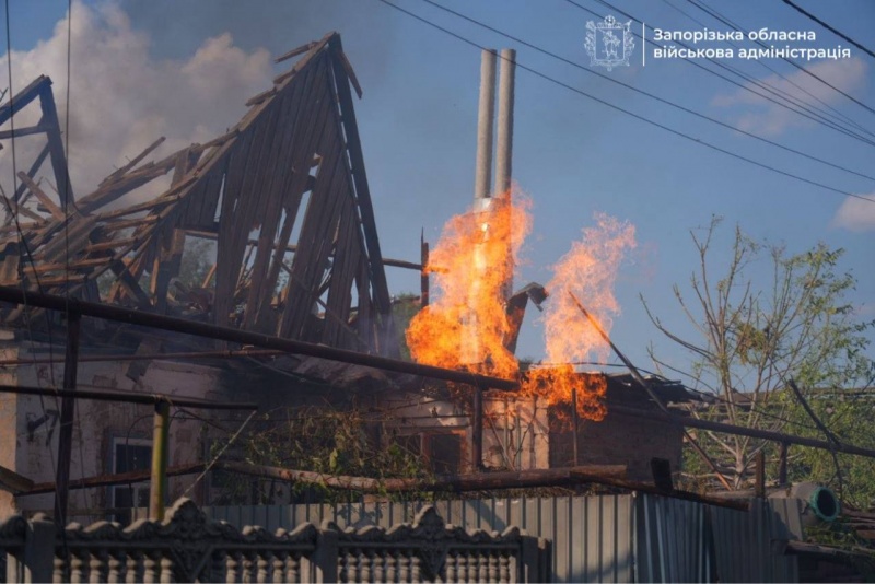 Russia hits Zaporizhzhia with 7 aerial bombs in 90 mins: Strike on kindergarten reported