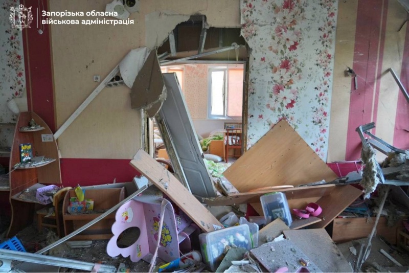 Russia hits Zaporizhzhia with 7 aerial bombs in 90 mins: Strike on kindergarten reported