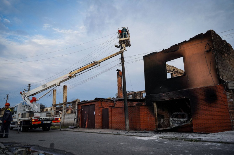 Russian strike leaves Vyshneve shattered as death toll climbs