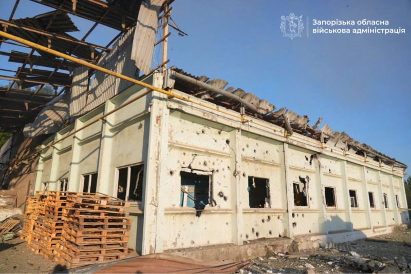Russia strikes Ukraine's Zaporizhzhia, leaving thousands without power