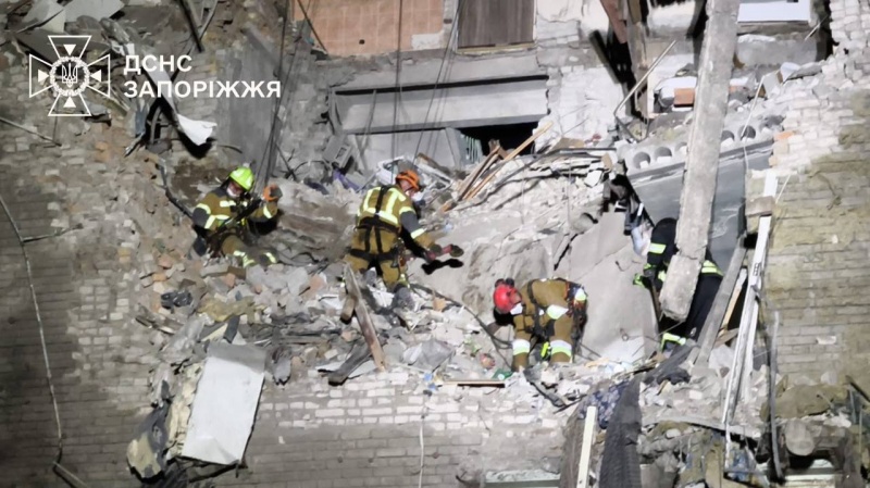 Zaporizhzhia casualty toll rises sharply after Russian guided bomb attack