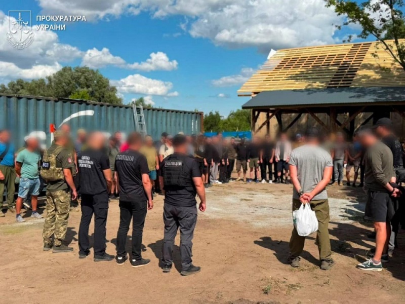 В Одесской области командир части использовал больше 80 солдат на стройке собственного дома
